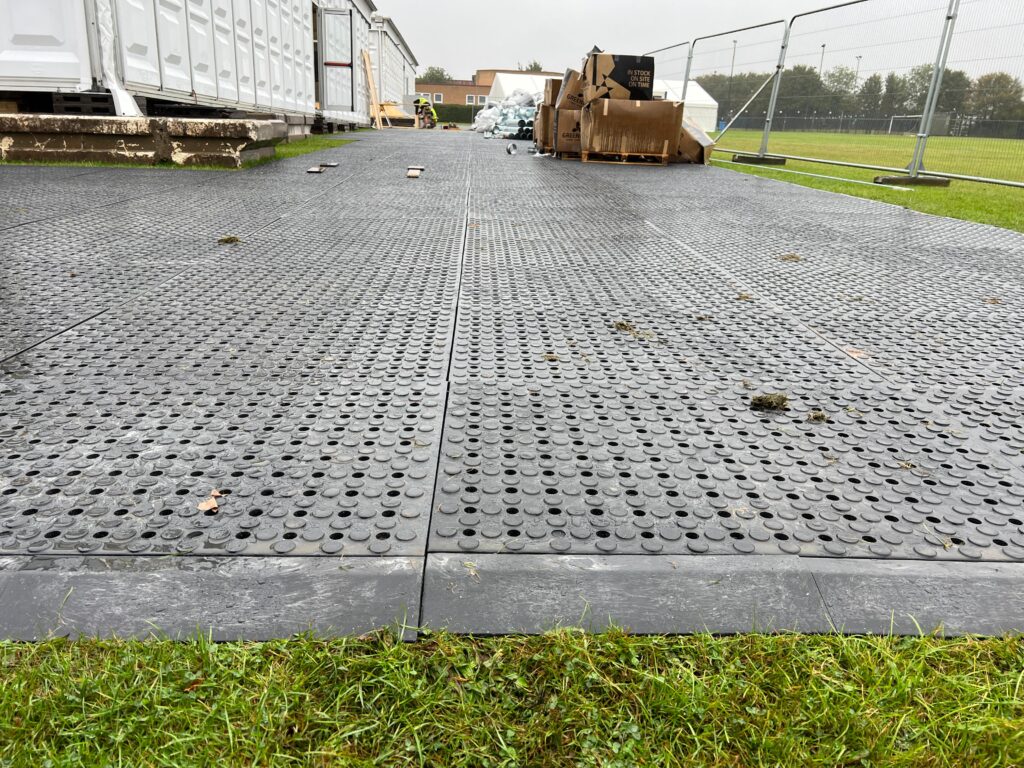 Plaque roulage REMOPLA pour une bonne stabilisation de sol VALISOL